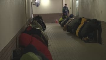 弾道ミサイル発射を想定し妙高市で住民避難訓練 凍った道を歩き地下道へ避難【新潟】