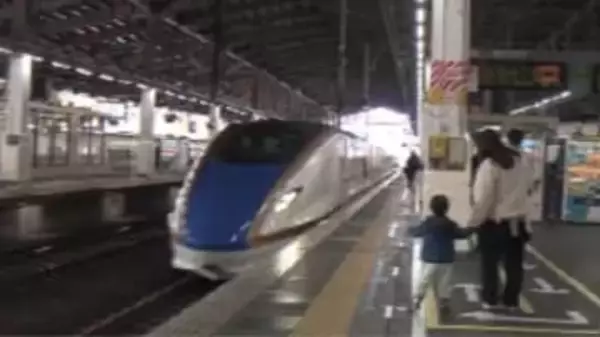 「じいちゃんに会いに」雪景色に喜び　帰省ラッシュでJR新潟駅も混雑【新潟】