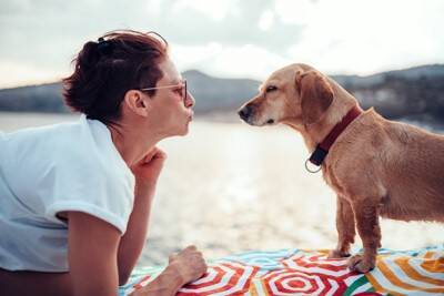『犬を怖がらせてしまう人』の特徴3つ　ワンコに威圧感を与える見た目や態度とは？