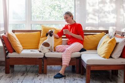 犬が『ネガティブな感情』になっているサイン6選　不安な気持ちのワンコがみせる行動とは？