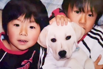 小さい頃から男の子たちと育った大型犬→闘病の末、お別れが訪れ…忘れられない『17年間の記憶』が25万再生「大切な宝物」「涙がとまらない」