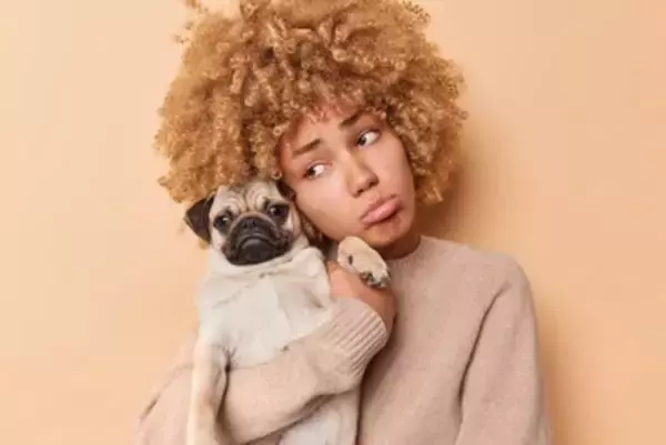 犬に伝わらない『愛情表現』5選　飼い主が良かれと思ってやりがちな意味のない行動とは？