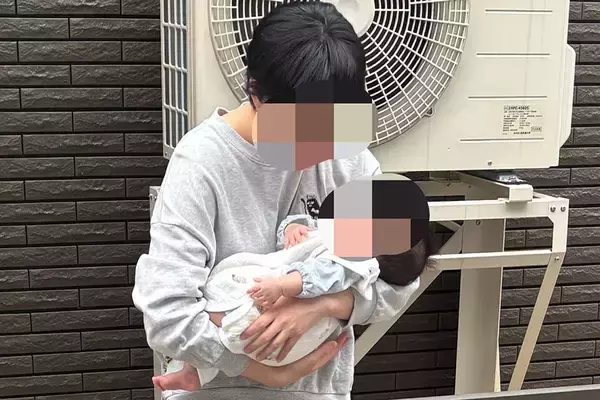 『生まれたばかりの赤ちゃん』を目の前にした犬→想定外だった『愛おしすぎる行動』が21万表示「めちゃくちゃ嬉しそうｗ」「お耳ぺったんこ」