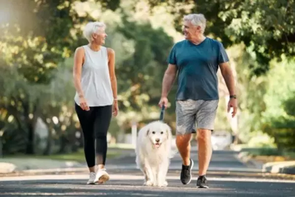 犬を飼うと『死亡リスク』が下がるって本当なの？そう言われている理由や飼い主に与えるメリットまで