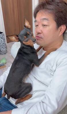散歩に行きたくない犬に『散歩』と言った結果…あまりにもあざとい『まさかの拒否方法』が47万再生「言葉理解してるｗ」「仕草可愛すぎ」と悶絶