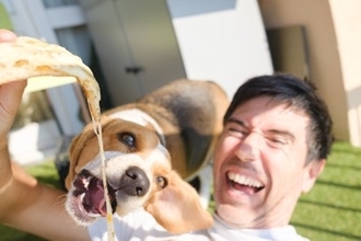 犬を『不機嫌にさせる』行動5つ　愛犬が不満を抱えてしまう飼い主のタブー行為とは？