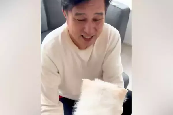 犬を飼うことをずっと反対していた父→飼った子犬と会わせてみた結果…想定外だった『まさかの初対面の様子』が話題「1番甘やかすんだよねｗ」