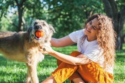 犬と両思いになるための『声のかけ方』5選　愛犬に好かれるための接し方や注意点まで解説