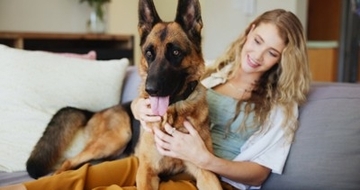 犬を『落ち着いた性格』に育てる方法５選　穏やかなワンコにみられる共通点や推奨されるトレーニングまで