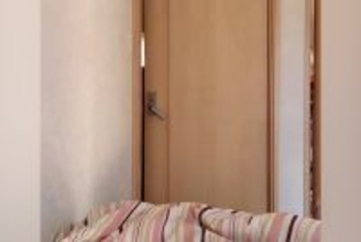 朝、いきなりドアが開いたと思ったら…「マジで人間かと思ったｗ」「想像の8倍デカい」想定外だった『まさかの光景』に44万再生の反響