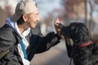 犬が飼い主を『信頼している』サイン4選　今よりもっと絆を深める方法や注意点まで