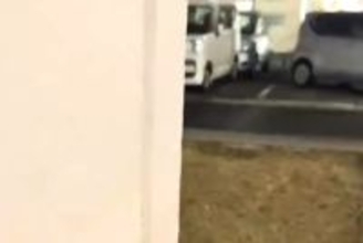 散歩中、呼んでも来てくれない犬→物陰に隠れてみた結果…あまりにも愛おしい反応が話題に「2段階ジャンプ可愛すぎるｗ」「カンガルーかｗ」