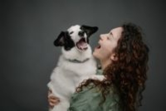 犬が自分のことを『不幸だ』と思っているサイン5つ　どんな行動を見せる？幸福感を高める秘訣まで