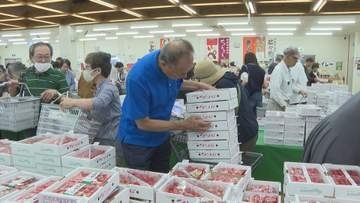 サクランボシーズン本番 東根の産直施設に大行列 県外から客続々購入ラッシュ