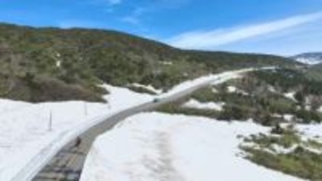 「4時から並びました！」半年ぶりに蔵王エコーライン開通 雪の回廊に観光客繰り出す