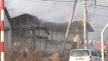 山形・米沢市で住宅など2棟焼ける火災　焼け跡から1人の遺体が見つかる