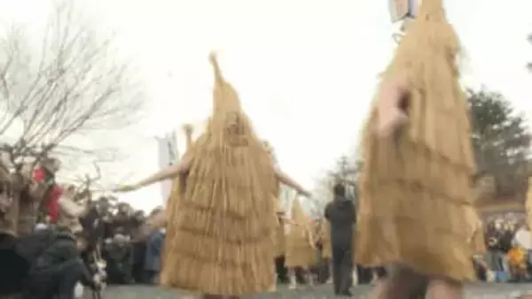 「カッカッカー」の掛け声が街中に　山形県上山市の伝統行事「加勢鳥」　海外からの参加者も