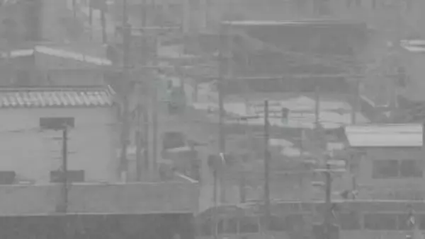 2日明け方にかけ大雪に注意・警戒を　雪の影響で交通機関に乱れも　山形県