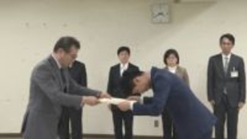 山形県の衆院選当選者3人に当選証書を付与 初当選の遠藤寛明さんが県民の声を国政に届ける決意示す