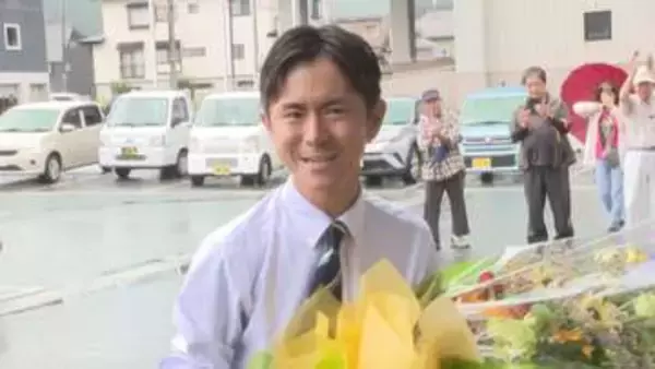 「椅子に座るタイプではない」山形県尾花沢市の若林新市長が1期目スタート　県内自治体トップ最年少