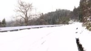 「付近に民家なく車通りもまばら」…町道に停車中の車のそばで倒れていた男性死亡　警察が事件・事故の両面で捜査　山形・白鷹町