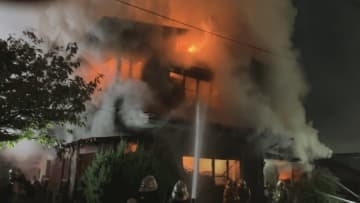 夜の住宅地、ほぼ同時間帯に火災続発　山形市の現場から１人の遺体発見 (山形県)