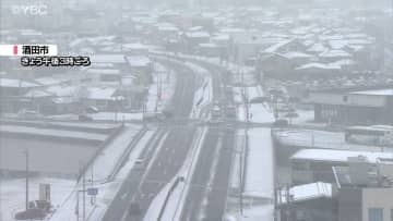 庄内で大雪  1月1日明け方にかけ被害に警戒を　山形県内は1日夜遅くにかけ大雪の恐れ　1日午後6時までに予想される24時間降雪量は平地で50センチ