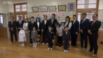 交通安全への願い　新1年生に「黄色いワッペン」贈呈　山形市内の小学校で