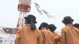 「「泳げー」地上70メートルの空へ 園児40人が力を合わせ30匹のこいのぼり掲揚 山形市」の画像1