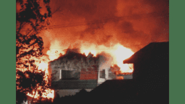 山形・河北町で住宅など2棟全焼　県「これから暖房器具を使う機会増えるので注意を」