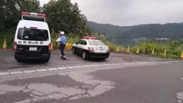 現場では3年前にも転落死亡事故　鶴岡市の国道で乗用車が崖下に転落　 47歳男性が死亡