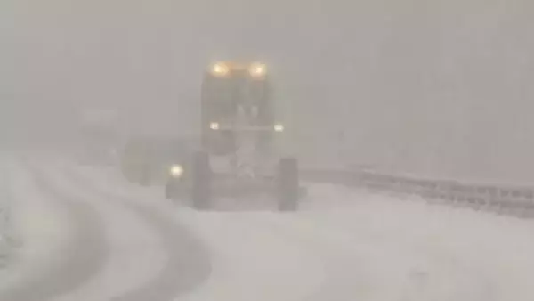 山沿いを中心に積雪　西川町大井沢18センチ　大蔵村肘折16センチ　山形市では初雪観測