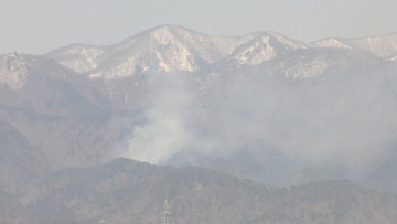 自衛隊への災害派遣要請も　山形県東根市の山林火災は延焼続く　少なくとも10ヘクタールに拡大か