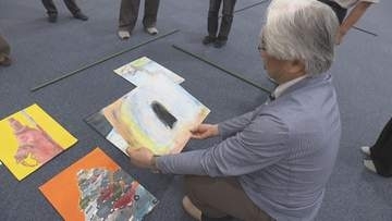 子どもたちの豊かな感性が光る作品を選出する山形県こども絵画展の最終審査が山形美術館で開催