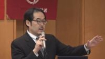 ウクライナ兵士「戦場は狂気に満ちている」　前線でウクライナ軍に同行取材した記者が酒田市で講演