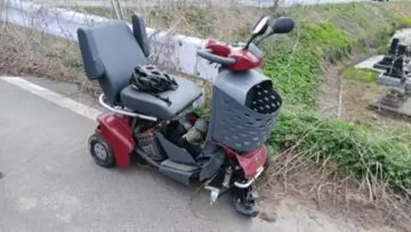 軽乗用車と衝突事故　電動シニアカーに乗っていた90代男性が搬送先の病院で死亡　山形県東根市