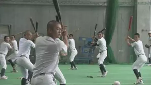 目標はベスト8超え 鶴岡東ナインが甲子園へ意気込み 地元出身選手も活躍誓う