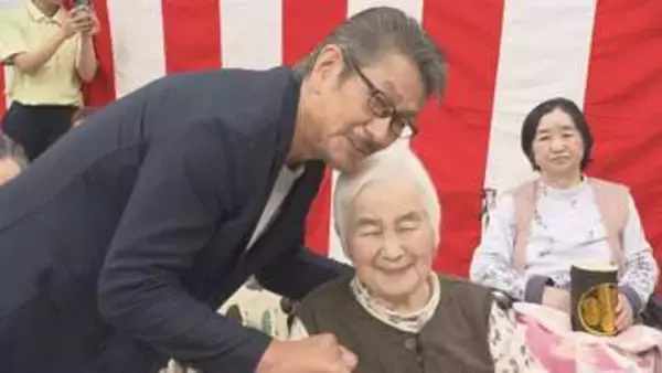 野村将希さんが特養をボランティア慰問 名物の野村体操で入居者を元気に