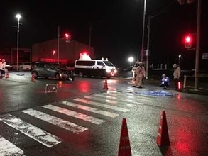 乗用車を運転して交差点で軽乗用車２台に衝突し４人死傷させる　乗用車運転の男を逮捕　山形県鶴岡市