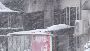 フロント付近が火元か　入浴施設が火事で半焼し2人搬送　出火当時は営業時間外で無人　山形・米沢市