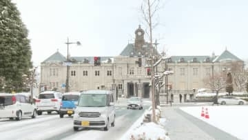 山形市の文翔館周辺再開発の基本構想素案を提示　県道の一方通行化や自転車レーン整備など