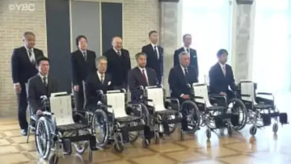 庄内地方の福祉施設などに車いす寄贈