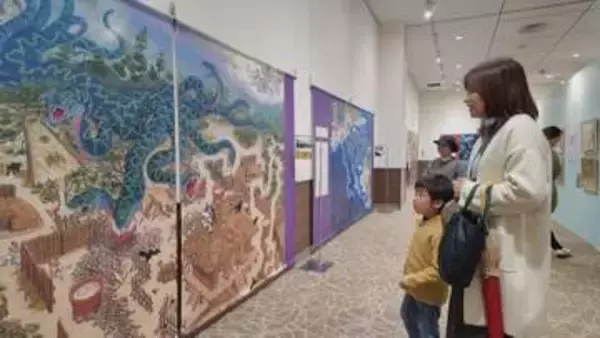 「やったー」迷路と隠し絵に夢中 東北初開催の迷路絵本原画展 天童市で24日まで