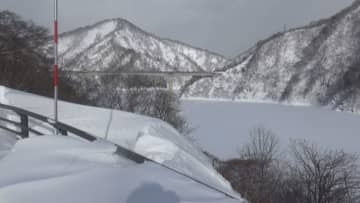 雪でせき止められた水が突然流れ込み…作業員3人が流され1人死亡　山形・長井市の護岸復旧工事現場