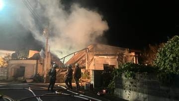 住宅1棟全焼し焼け跡から1人の遺体　この家で1人暮らしの90代男性と連絡取れず　山形県寒河江市