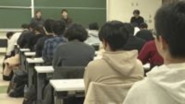 山形県内4大学で前期日程の2次試験始まる 受験生が保護者の激励受け全力で試験に臨む