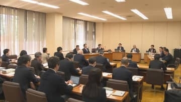 クマの警戒に当たる自治体職員の防具　山形県が支援を検討　11月に南陽市職員がパトロール中にけが