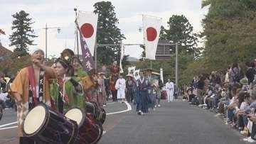 鶴岡市で伝統の「荘内大祭」開催　市民ら400人が大名行列披露　俳優の和田琢磨さんも口上