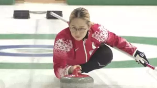 カーリング小穴桃里選手（甲府出身）黒星スタート ミラノ・コルティナ五輪最終予選ミックスダブルス 山梨
