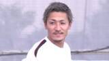 「W杯2大会連続ゴール 前田大然選手が母校へ 記念撮影やサインに笑顔で応じる 「感謝しながらこれからも」 山梨」の画像1